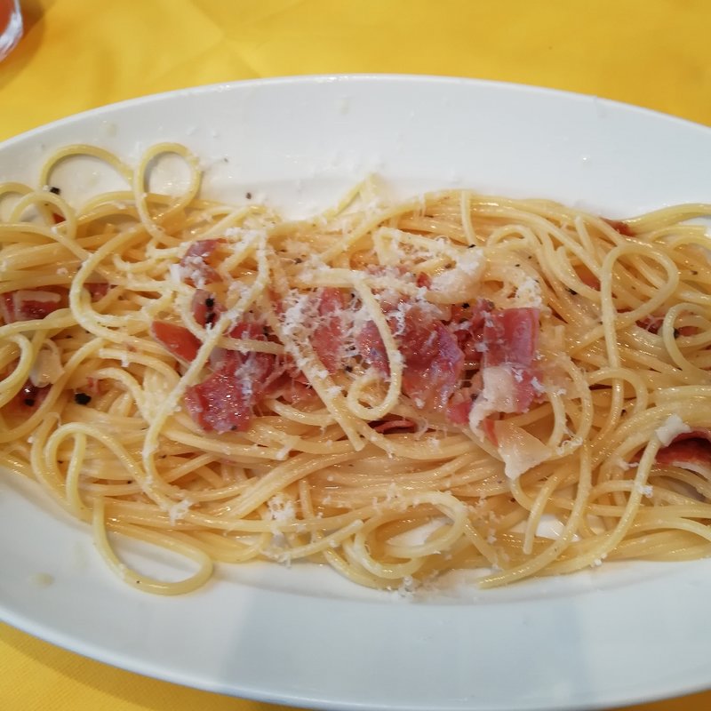 チーズと生ハムのスパゲティ(Pescheria La Luna Rossa)