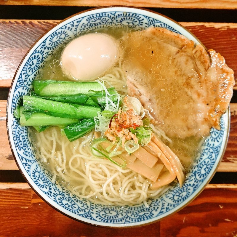味玉ラーメン 塩(麺屋 空海 参宮橋店)