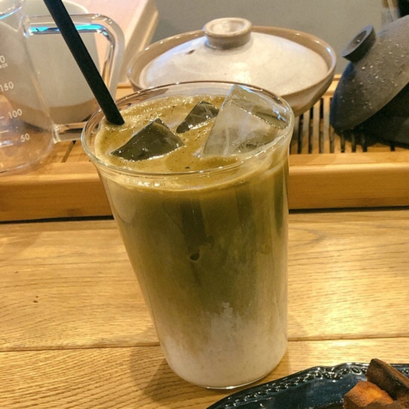 ほうじ茶ラテ(FEBRUARY KITCHEN)