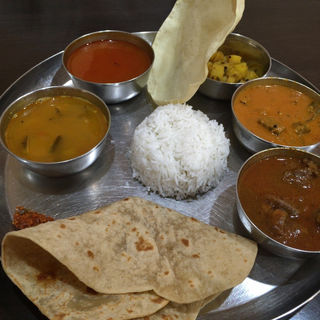 Cセットミールス(アーンドラ・ダバ)