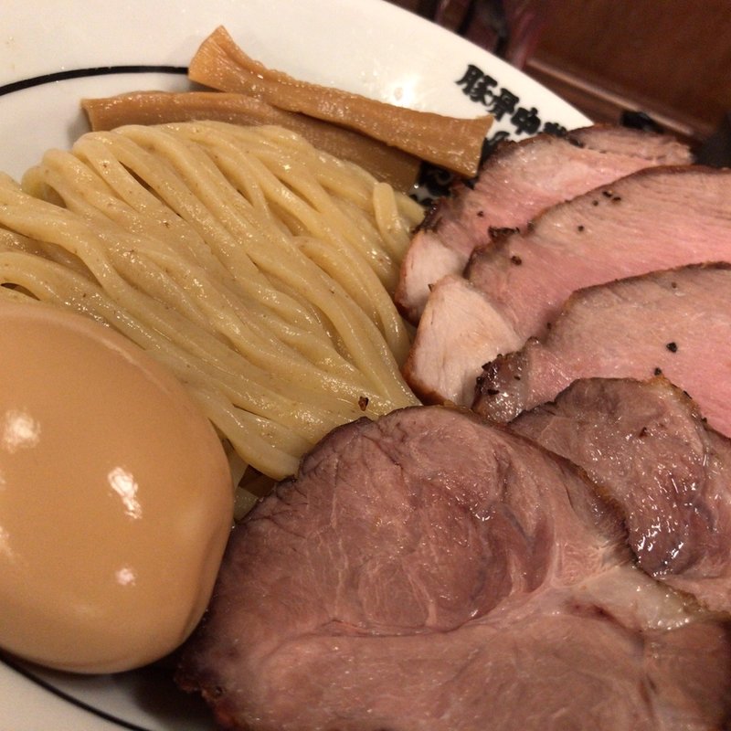 つけ麺300g（肉増し）（半熟玉子）(豚骨中華そば がんたれ)