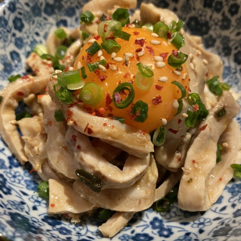 ホルモンユッケ(食肉センター 焼肉食堂 匠)