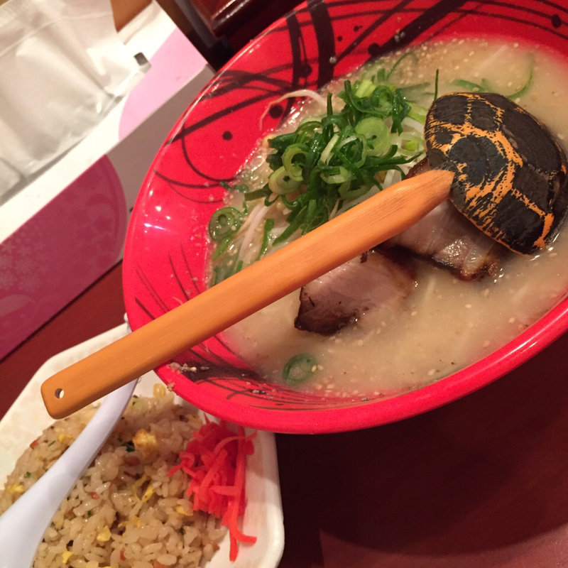 げんこつラーメン(博多ラーメン げんこつ 梅田店)