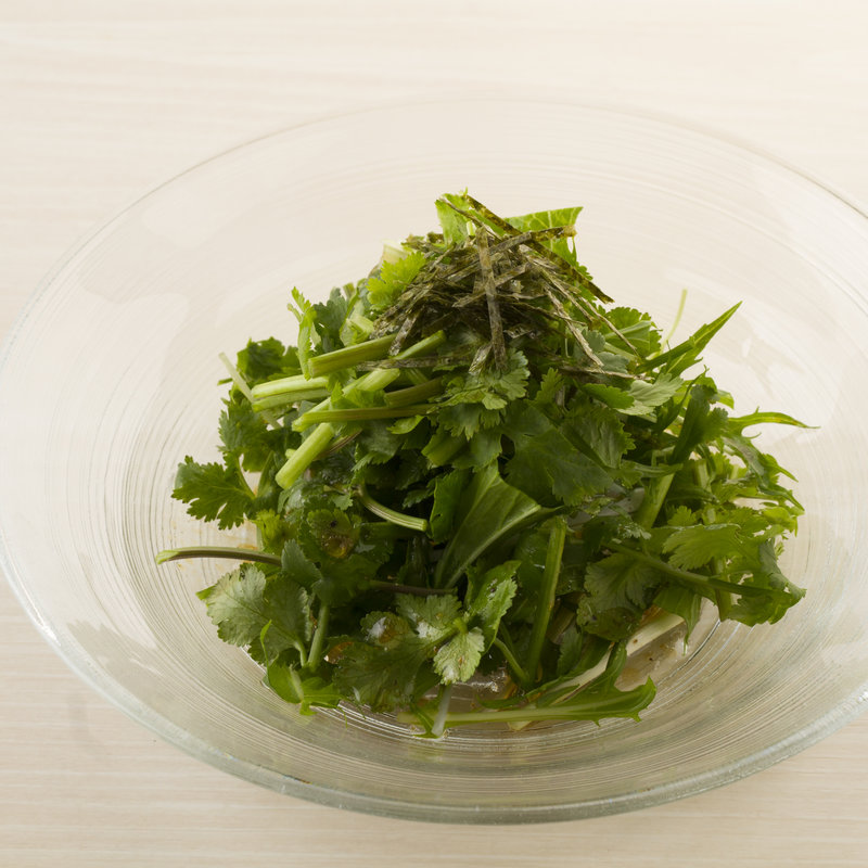 パクチー香草サラダ(立吉餃子 青山店)