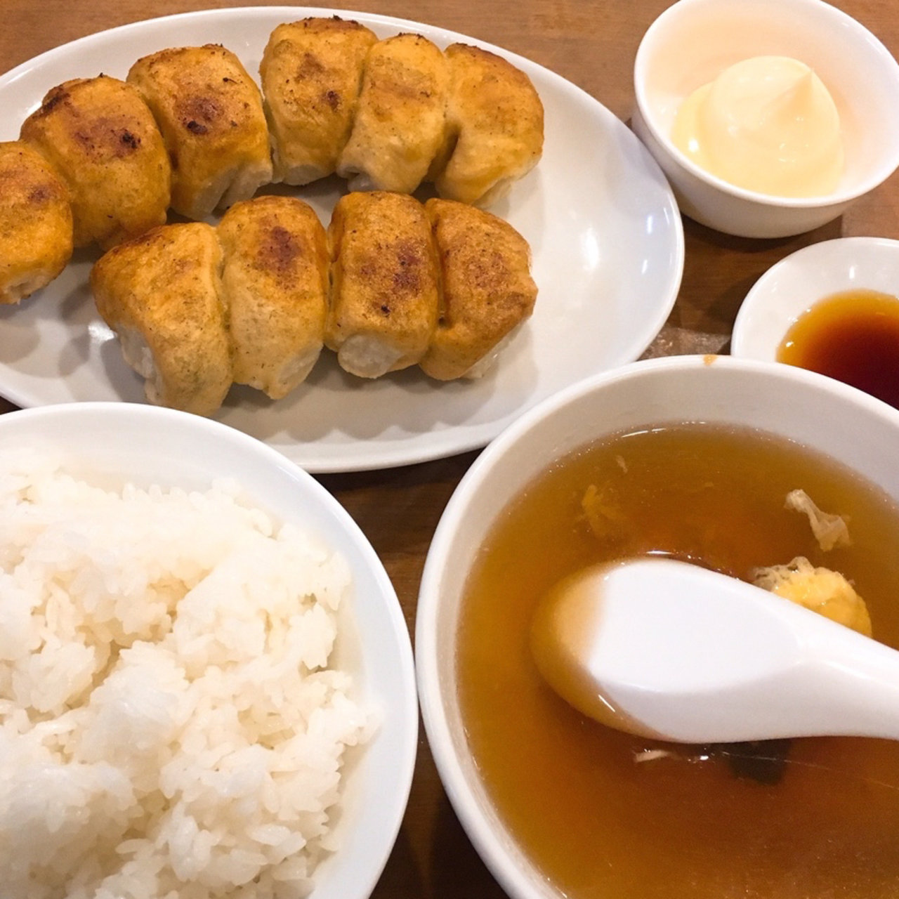 餃子定食 ホワイト餃子 植田餃子店 ホワイトギョウザ の口コミ一覧 おいしい一皿が集まるグルメコミュニティサービス Sarah