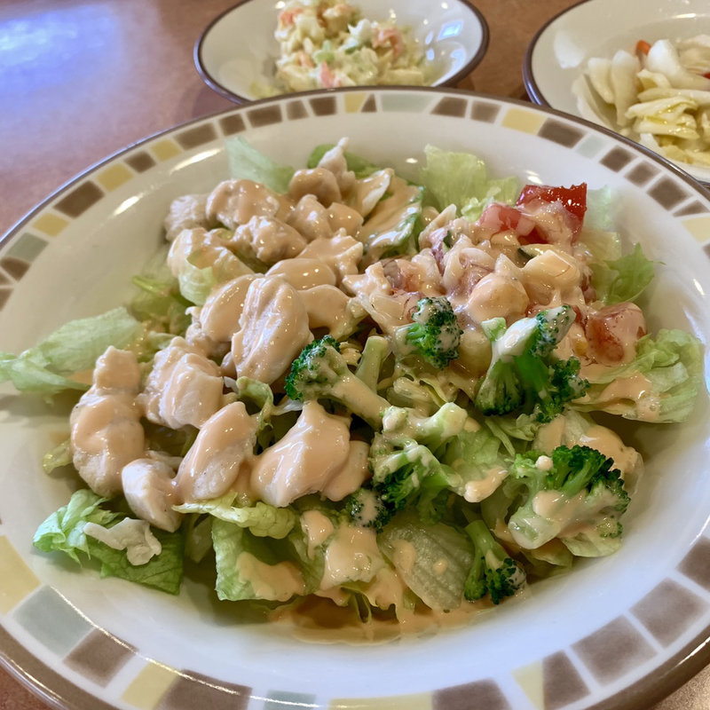 チキンとブロッコリーのサラダ Lサイズ(サイゼリヤ)