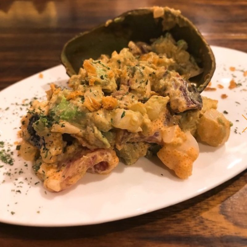 アボカドと島だこのスパイシーポキサラダ(渋谷 てやん亭゛)