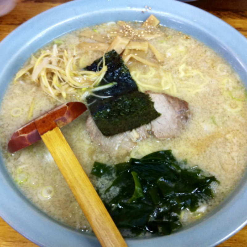 ラーメン 中(ラーメンＨＯＵＳＥリュウビ)