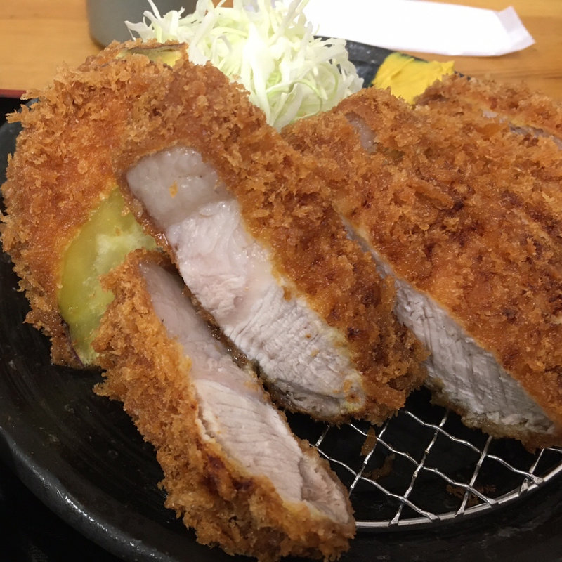 信州太郎ぽーく　厚切りロースかつ(とんかつ 栄ちゃん)