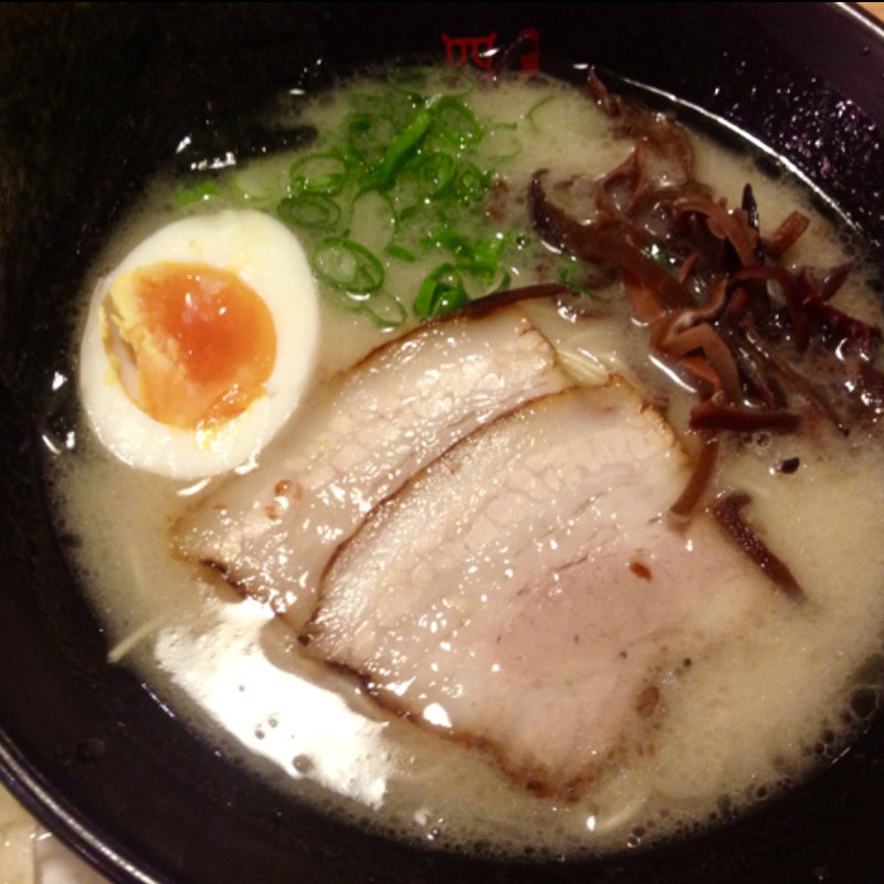 とんこつラーメン(美園とんこつ四六三)