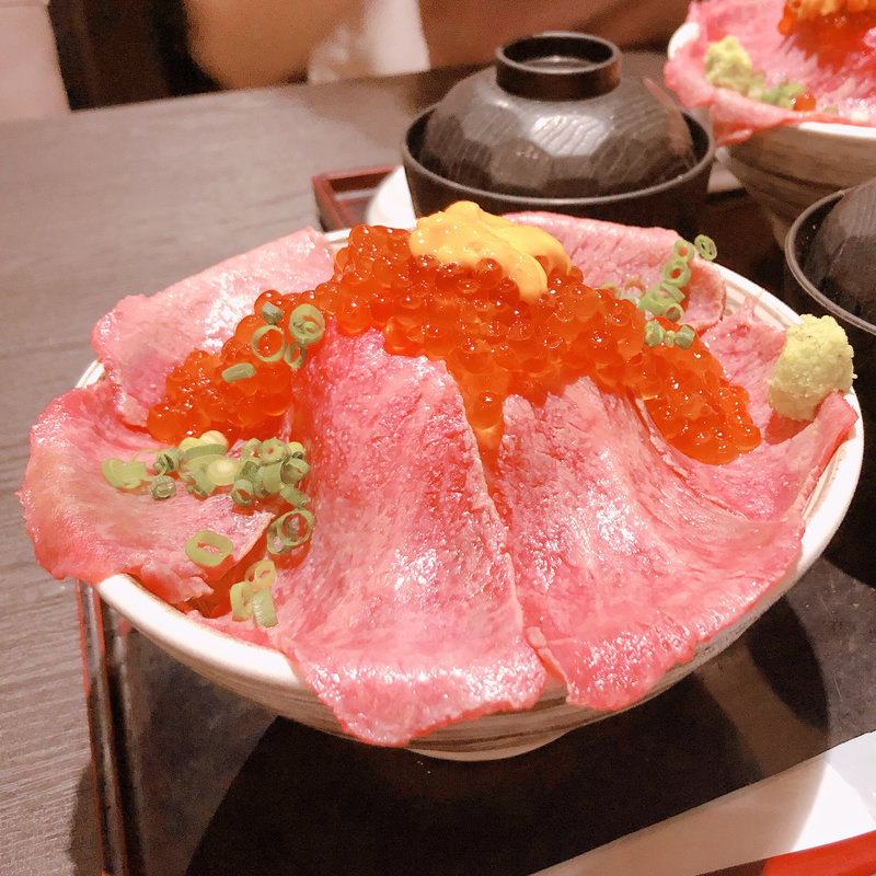 肉ドレス海鮮丼 いくら3倍(吉祥寺 肉ドレス海鮮丼 本店)