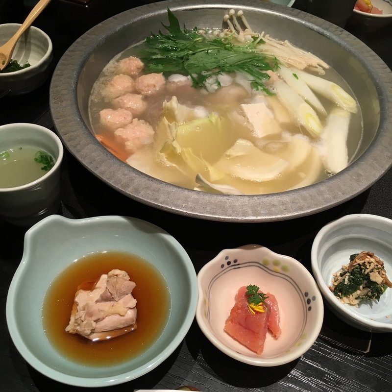 水炊き鍋(華味鳥　博多駅前店)