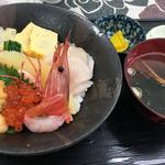 海鮮丼(伝八寿し )