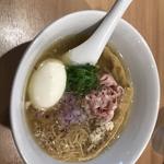 味玉らぁ麺(らぁ麺　鳳仙花)