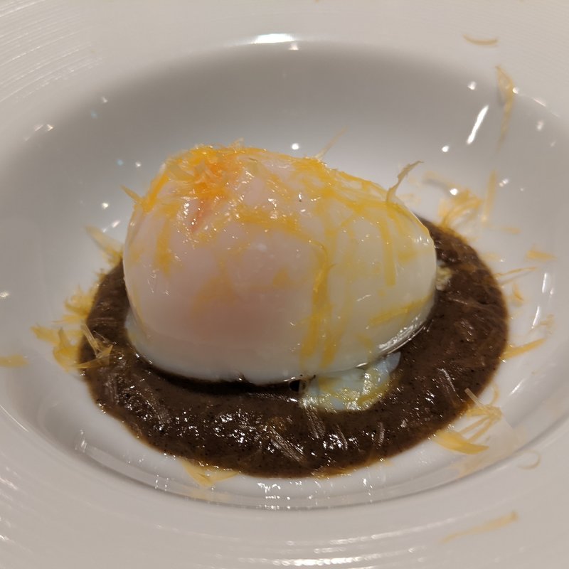 トリュフと温泉玉子(ルディック)