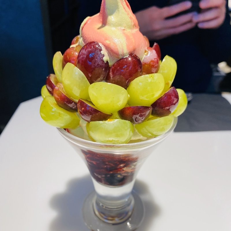 贅沢ぶどう(INITIAL Omotesando （イニシャル 表参道）)