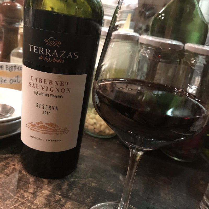 赤ワイン(イルピアット)