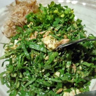 んじゃなと島豆腐のサラダ 宮古味噌ドレッシング(ニライカナイ立川店)