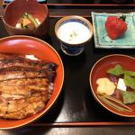 うな丼色