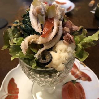 鰻のばらサラダ(うなぎ屋酒坊・画荘 越後屋)
