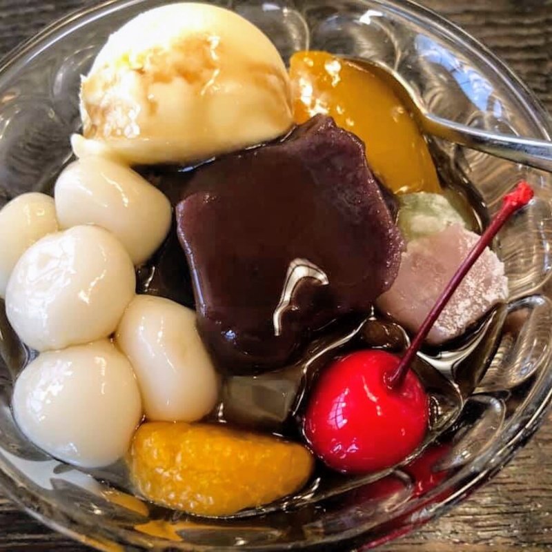 白玉クリームあんみつ(甘味処 初音)