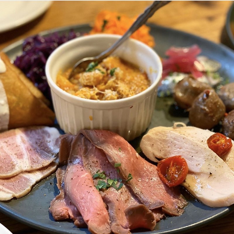 前菜盛り合わせ2人分(ホエール （WHALE）)