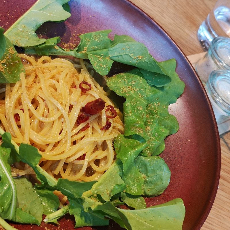 ルッコラとからすみのパスタ(AWkitchen figlia)