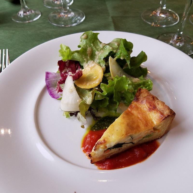 アルコール2杯付鎌倉野菜のサラダプレート選べるメイン全4品コース(デミ)