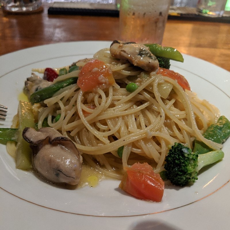 カキのオイルパスタ(チェントロ )