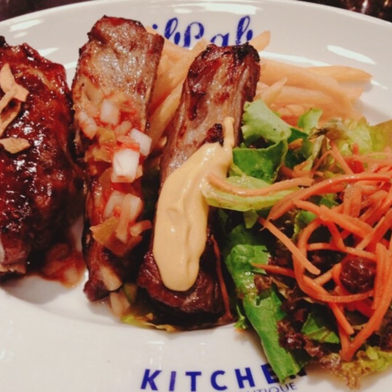 リブラボ特製スペアリブ　3種のソース(リブラボキッチン 品川)