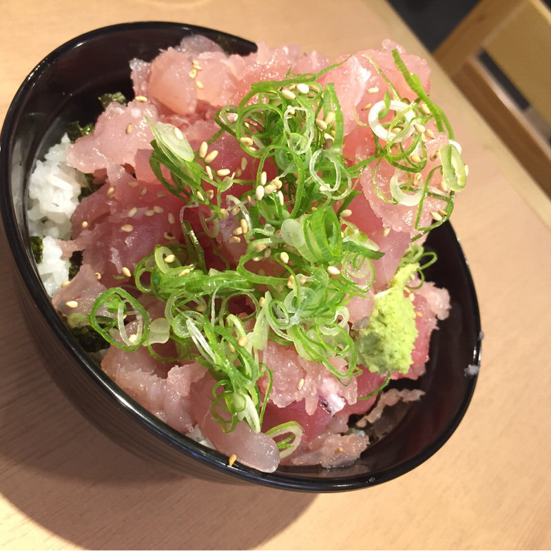 まぐろの中落ち丼 並(鮪大学水産研究所 梅田店 )