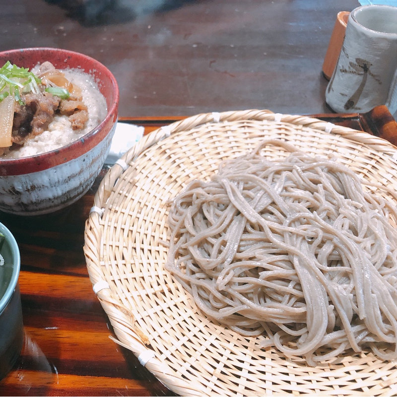 ◆当店一番人気！ 名物もちもちざるそばとミニ飛騨牛丼(そばの平甚 （そばのひらじん）)