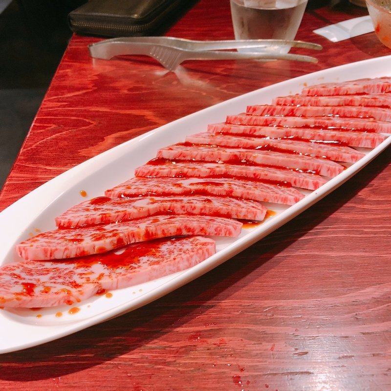 (炭火焼肉 うしざか)