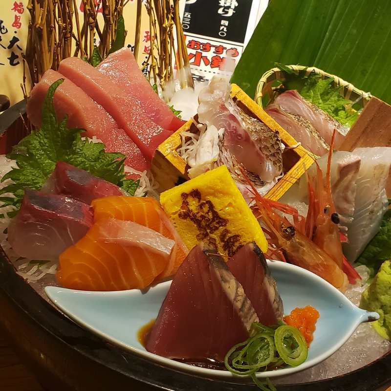 刺身三種盛り合わせ(魚伝 （ウオデン）)