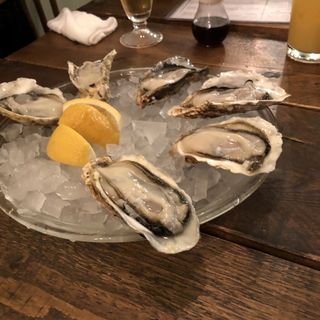 生牡蠣 盛り合わせ(フレスカ オイスターバー&キッチン)