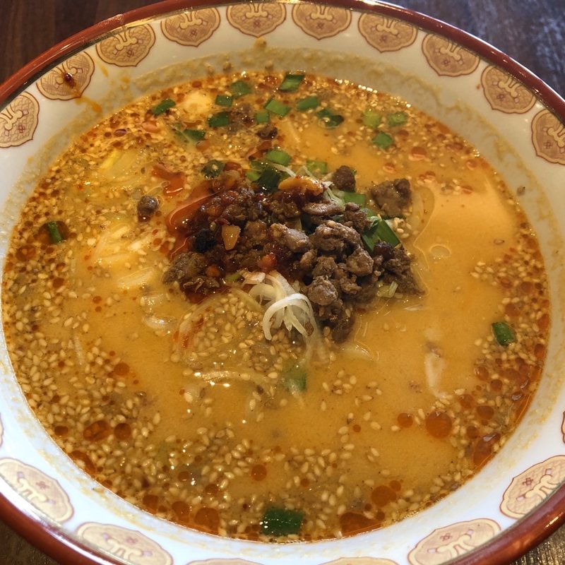 白ごま坦々麺と餃子のセット❤︎(ゴールデンタイガー 六本木)