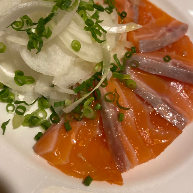 サーモンカルパッチョ　レバ刺し風(大衆居食家 しょうき 大橋店)