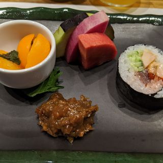 巻き寿司、野菜(潟潟ヤ)