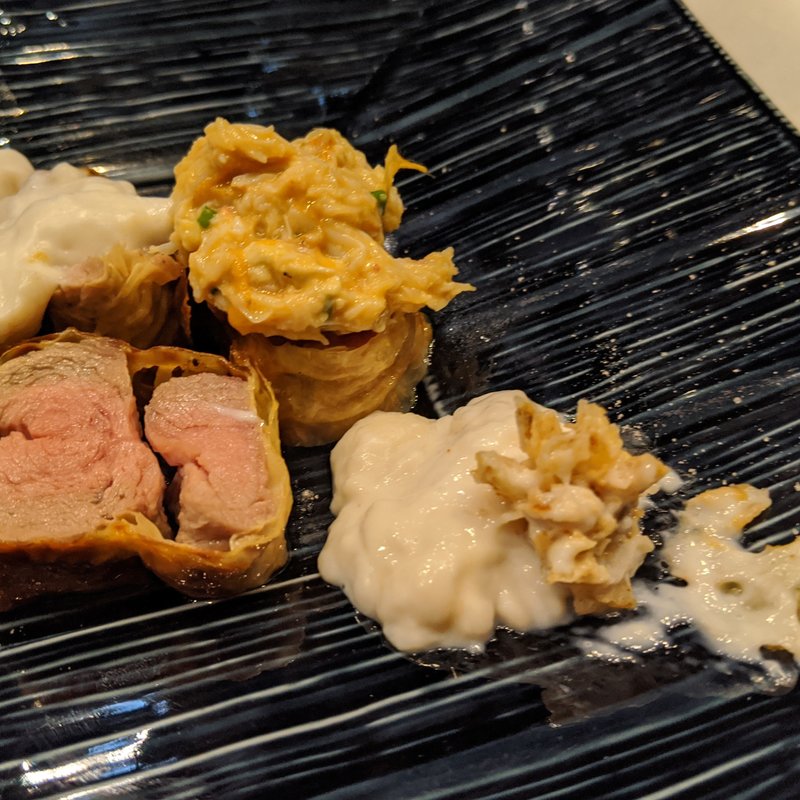 仔牛ロースの半湯葉巻き(潟潟ヤ)