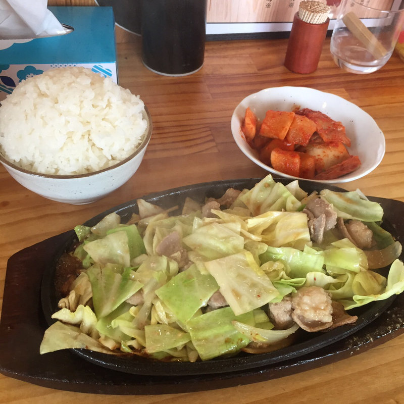 ホルモン焼（一人前）(博多まるび)