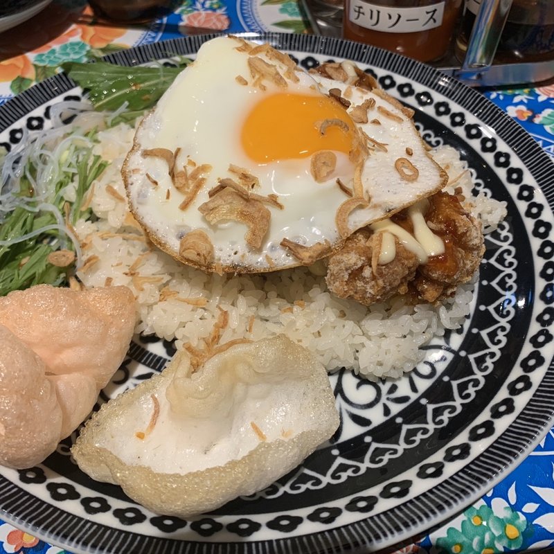 ドラゴンチキンライス(ヘイヘイマンボ　Hakata9)