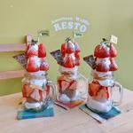 イチゴのプレミアムワッフルパフェ(RESTO)