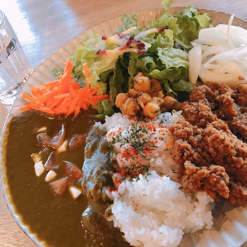 二種盛り（サグカレー、キーマカレー）(カレーと珈琲　シモンフッド)