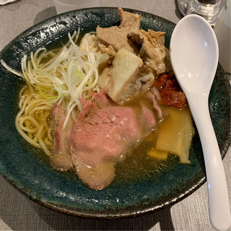 牛とトマトだし　チャーシュー麺(だし廊 Mix 3号店)