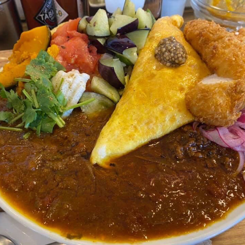 3種のカレーCチキンカツ付きチーズエッグトッピング(ブラウンオニオンカレーファクトリー)