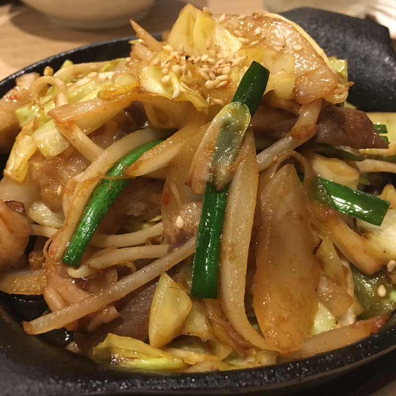 ホルモン鉄板焼(煮込み酒屋 Σ)