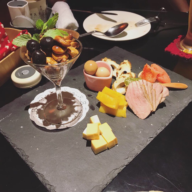 燻製5種盛り合わせ(レストランアンドゥトヮ)