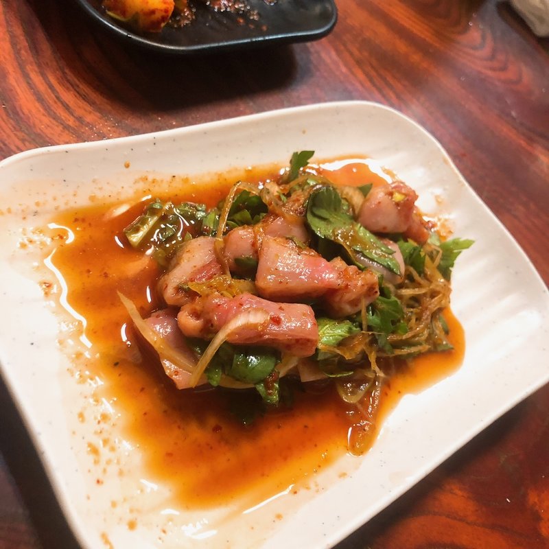 コブクロ刺身(焼肉・ホルモン料理とらじ亭上野御徒町本店)