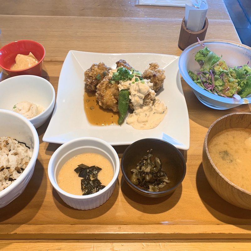 鶏の南蛮揚げ　味噌タルタル(おぼんdeごはん シァル鶴見店)