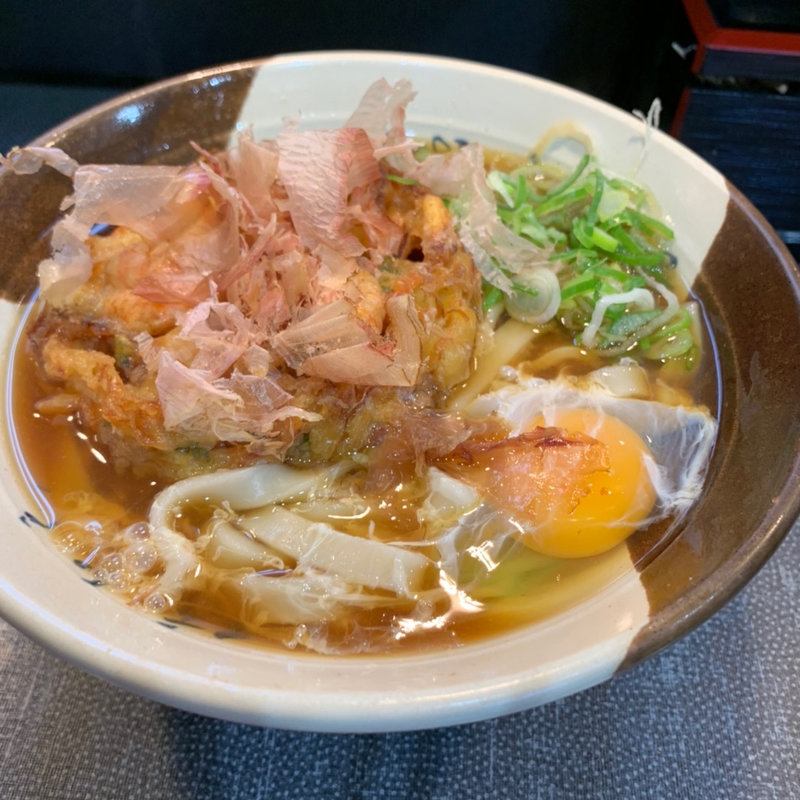 かき揚げきしめん(玉子入り)(名代きしめん 住よし JR名古屋駅3・4番ホーム店 （すみよし）)